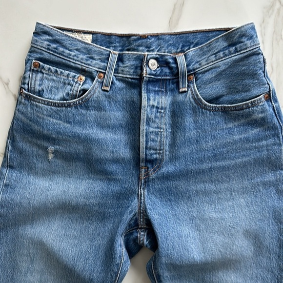 LEVIS 501 jeans Levi’s jeans distressed frayed hem size 28 x 30 blue - Picture 2 of 12